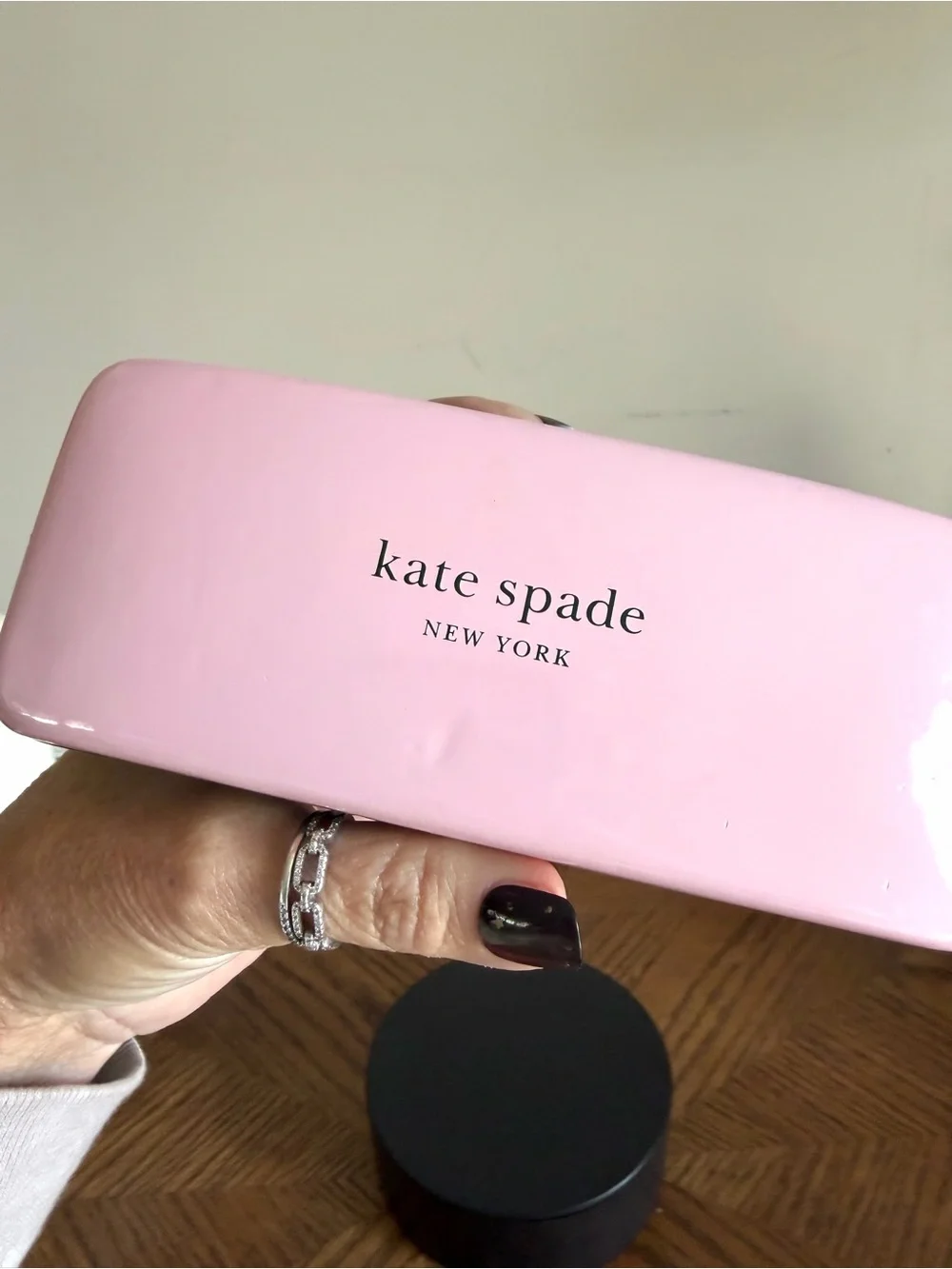 🎅🏻 SALE kate spade Pink and Green Eyewear Case with White Interior and new cloth